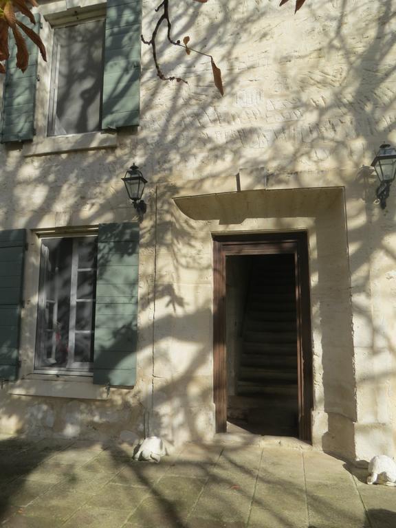 B&B Mas Les Lecques Beaucaire  Luaran gambar