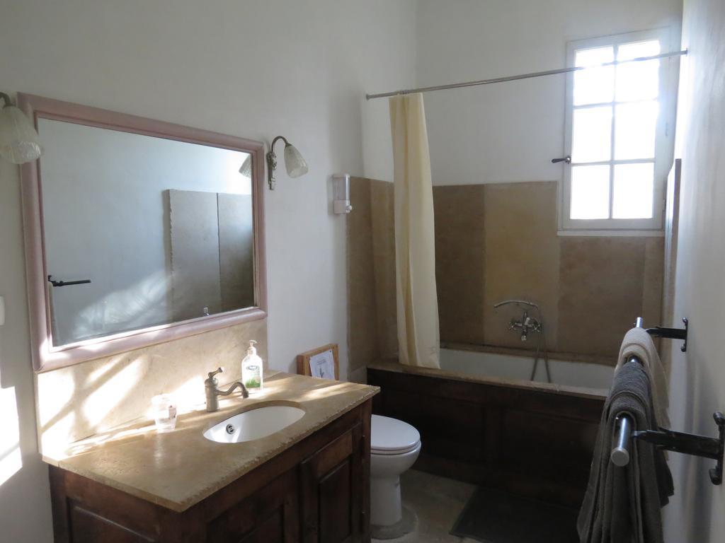 B&B Mas Les Lecques Beaucaire  Luaran gambar
