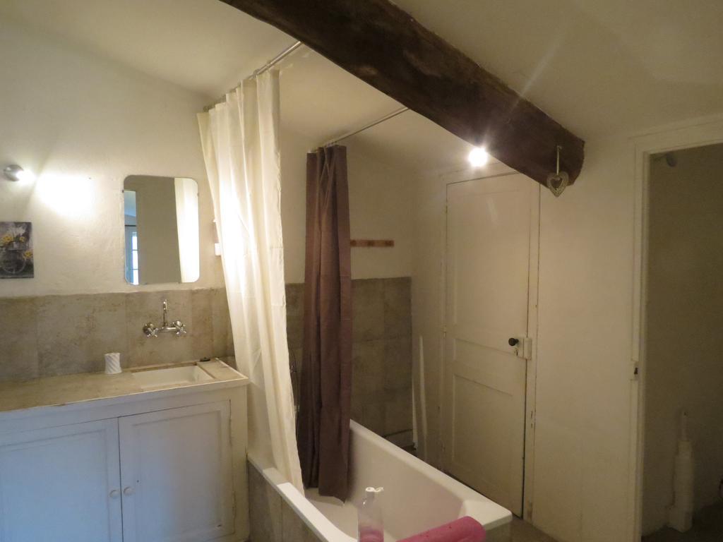 B&B Mas Les Lecques Beaucaire  Luaran gambar