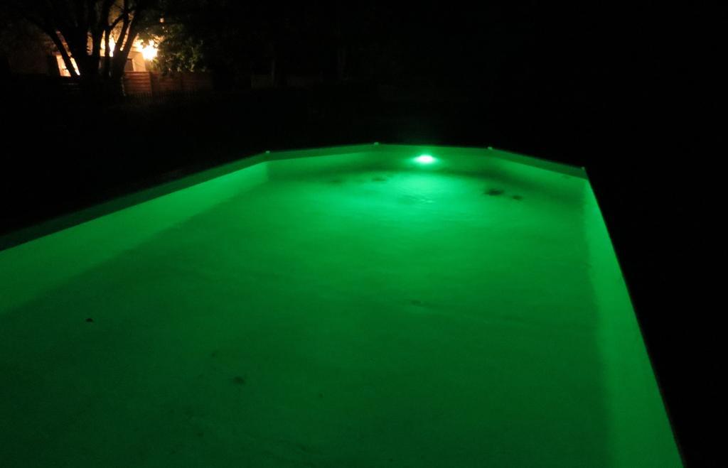B&B Mas Les Lecques Beaucaire  Luaran gambar